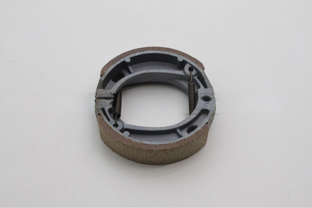 Колодки тормозные барабанные 12" 50сс/Alfa. Rockot-Motors Колодки тормозные барабанные 12" 50сс/Alfa. Rockot-Motors