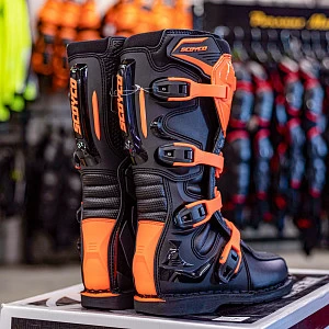 Ботинки спортивные для занятий мотокроссом SCOYCO MBM006 (оранж/черн, 41) Ботинки спортивные для занятий мотокроссом SCOYCO MBM006 (оранж/черн, 41)