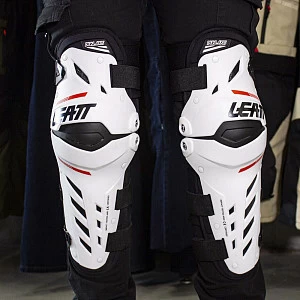 Защита коленей Leatt Dual Axis (бел, XXL) Защита коленей Leatt Dual Axis (бел, XXL)