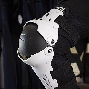 Защита коленей Leatt Dual Axis (бел, XXL) Защита коленей Leatt Dual Axis (бел, XXL)