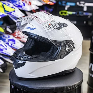 Шлем интеграл с очками ROCKOT RM-133 Solid White (бел глянц, L) Шлем интеграл с очками ROCKOT RM-133 Solid White (бел глянц, L)