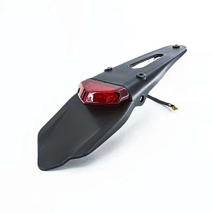 Крыло заднее с стоп сигналом CH-2024-2 DRIVEPARTS Крыло заднее с стоп сигналом CH-2024-2 DRIVEPARTS