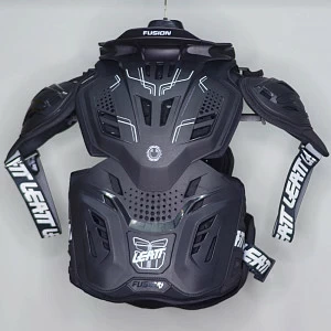Защита шеи и тела Leatt Fusion 3.0 #XXL 184-196см Black Защита шеи и тела Leatt Fusion 3.0 #XXL 184-196см Black