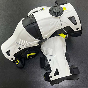 Защита колена MOBIUS X8 Защита колена MOBIUS X8