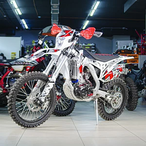 Мотоцикл эндуро ROCKOT R8 Avangard (300сс, 177MM, 21/18) Мотоцикл эндуро ROCKOT R8 Avangard (300сс, 177MM, 21/18)