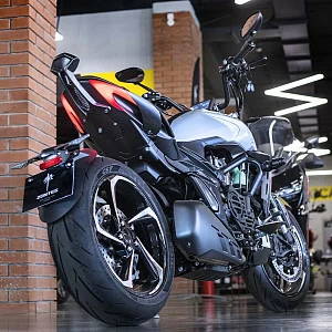 Мотоцикл ZONTES ZT350-V1 (4T ZT184MP EFI) 17/17 (2023 г.) (серебристый) Мотоцикл ZONTES ZT350-V1 (4T ZT184MP EFI) 17/17 (2023 г.) (серебристый)