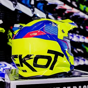 Шлем кроссовый ROCKOT RM-217 Evo GL (желт/черн/красн глянц, XL) Шлем кроссовый ROCKOT RM-217 Evo GL (желт/черн/красн глянц, XL)