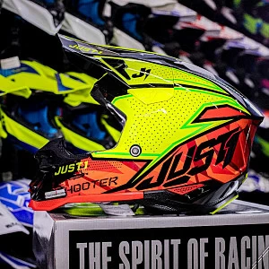 Шлем кроссовый JUST1 J40 SHOOTER (красн/желт глянц, XL) Шлем кроссовый JUST1 J40 SHOOTER (красн/желт глянц, XL)