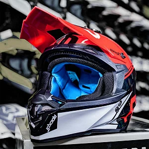 Шлем кроссовый ROCKOT RM-217 Trick (сер/красн/черн глянц, XXL) Шлем кроссовый ROCKOT RM-217 Trick (сер/красн/черн глянц, XXL)