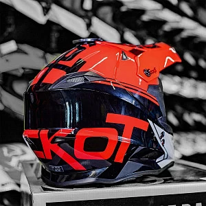 Шлем кроссовый ROCKOT RM-217 Trick (сер/красн/черн глянц, XXL) Шлем кроссовый ROCKOT RM-217 Trick (сер/красн/черн глянц, XXL)