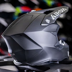 Внедорожный шлем Airoh Wraaap Color Внедорожный шлем Airoh Wraaap Color