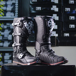 Мотоботы RYO Racing MX7 Enduro Мотоботы RYO Racing MX7 Enduro