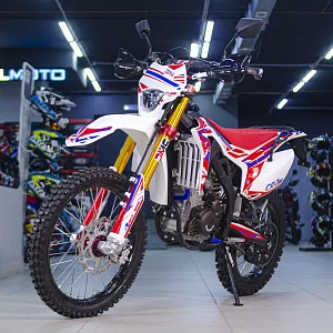 Мотоцикл Regulmoto CR-Z 300 (Красный, , 300001-1) Мотоцикл Regulmoto CR-Z 300 (Красный, , 300001-1)