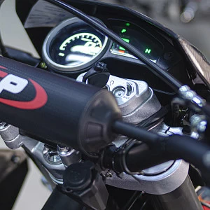 Мотоцикл Regulmoto TE (Tour Enduro) PR, 6 скоростей (Черный/ оранжевый) Мотоцикл Regulmoto TE (Tour Enduro) PR, 6 скоростей (Черный/ оранжевый)