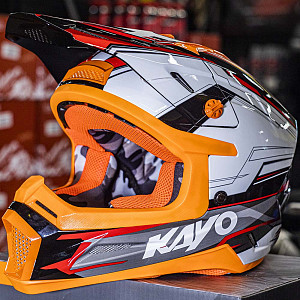 Шлем кроссовый ATAKI SC-18 KAYO (бел/сер/красн глянц, XL) Шлем кроссовый ATAKI SC-18 KAYO (бел/сер/красн глянц, XL)